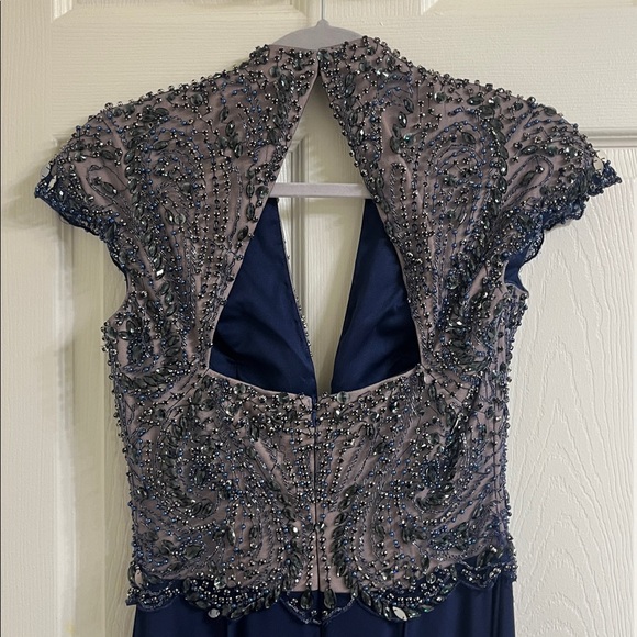 Sherri Hill Gown Size 6 - Picture 4 of 12